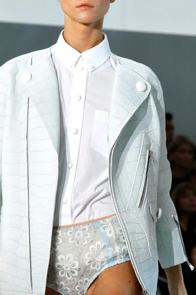 Look 61